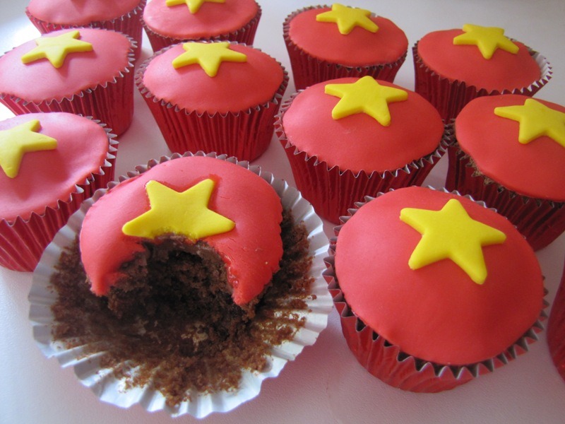 enigmaticagentalice:  Steven Universe Inspired Baked Goods :) Steven - Double Choc