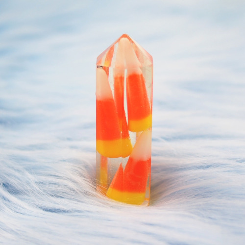 palepastelgoth:  🍭👻   Candy Corn Crystal 👻🍬 Also available as a necklace!