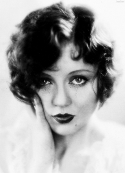 lanallure:  Nancy Carroll photographed by