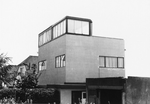 modernism-in-metroland: House, Wicklands Ave, Saltdean, Sussex (1934) by Connell, Ward and Lucas. On