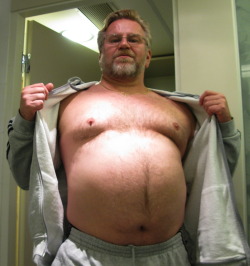 hairy-muc-bear:2021.01.28.Thursday&rsquo;s BILFS in Open Shirts Next Door Bulls