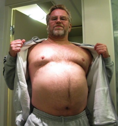 hairy-muc-bear:2021.01.28.Thursday&rsquo;s BILFS in Open Shirts Next Door Bulls