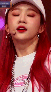 doyeonkim:favorite red-haired girls — for anon ♡(fancams: 1, 2, 3)