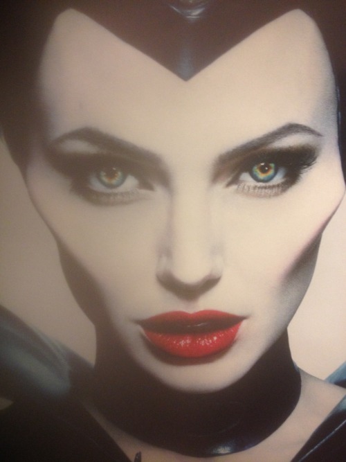 journeyofalesbian:  I need to see this movie.