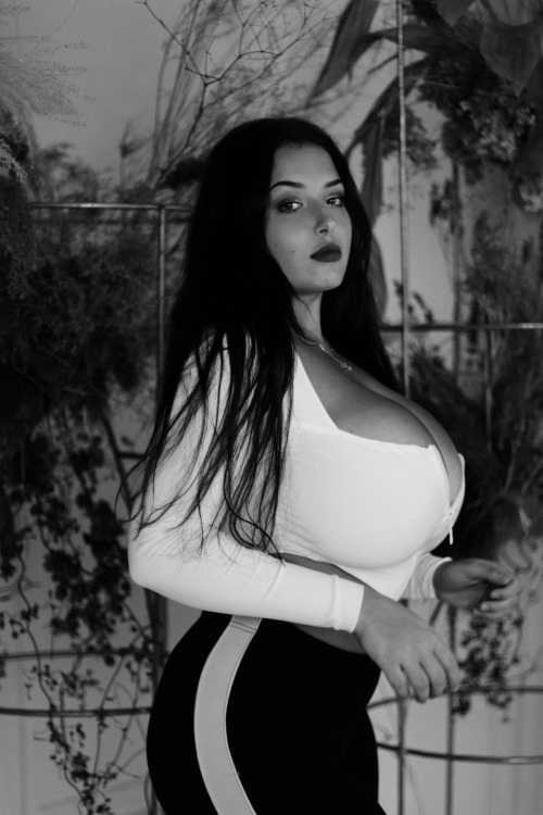 titten666:Milada Moore Titten Voluptuous Milada Moore Titten 666 Titten 666