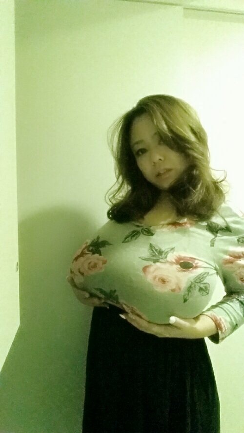 funbaggery:  Fuko needs help hauling tit.
