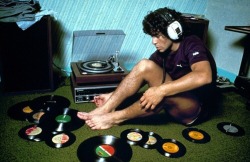 vinylespassion:  Diego Maradona Merci Bundi !