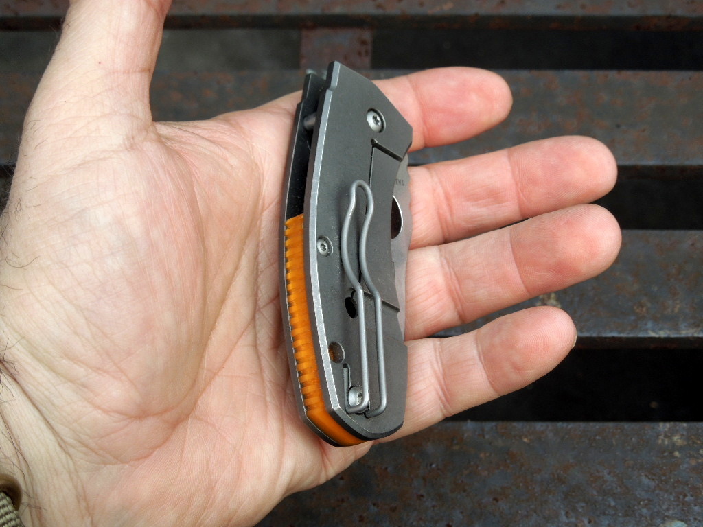 fidelseyeglasses:  Spyderco Techno with a back spacer made for me by Cuscadi from