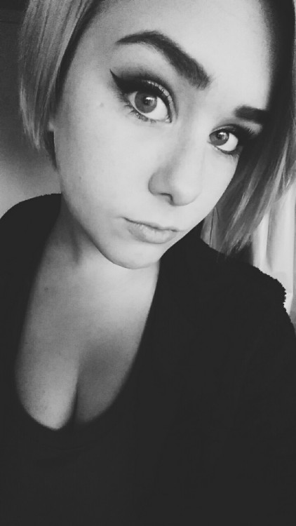 thsassmaster:  serious selfies ft. my drunken self  Gorgeous eyes!! Drunk or not! :-) @thsassmaster
