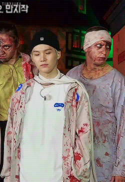 Yoongis Face When He Touched The Fake Intestine Cord