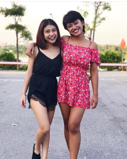 malayzzz:  maffaka:  laysz: Zahiyana azhar, another sg beauty    #sg  SGF Premium Group Chat is out 