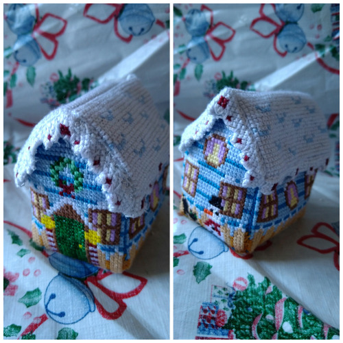 crossstitchworld:  Little Christmas house