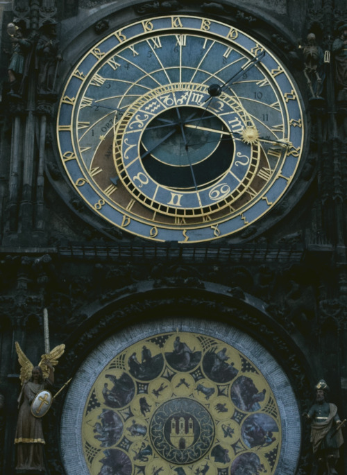 Porn photo fallbabylon:Astronomical clock with Memento