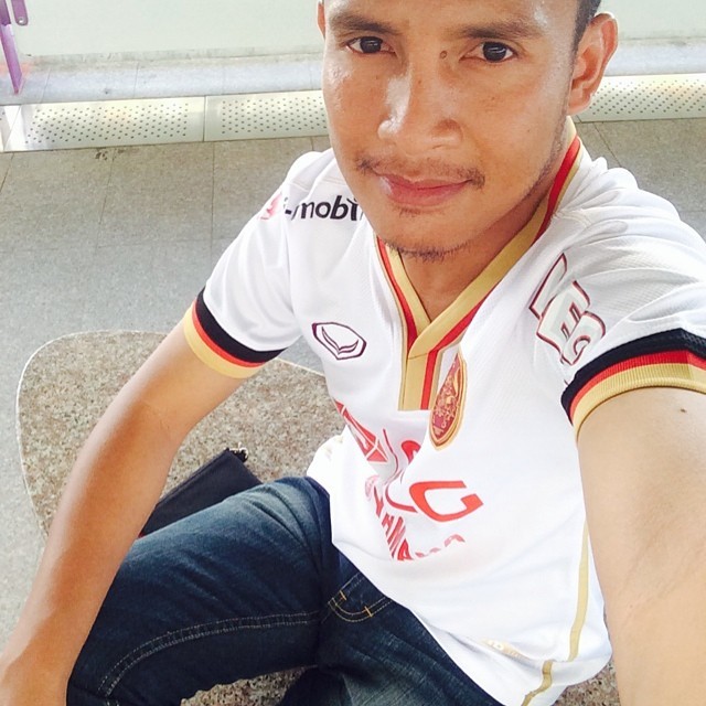 เงี่ยนควยครับ@ (ที่ สถานีรถไฟฟ้า