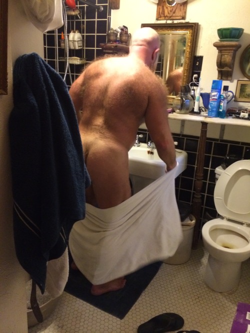 jdcoccola:  I love spying on my sexy husband when he’s fresh out of the shower….:)