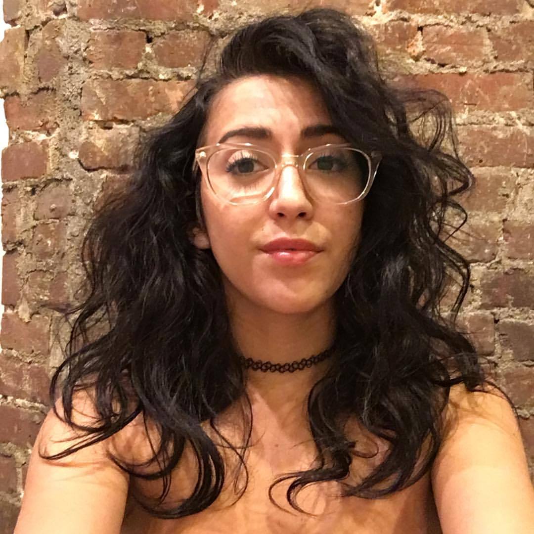 This is what a rainy day in NYC does to my hair ☔️