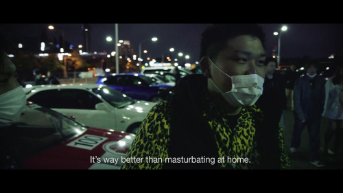 royalorigin:  It’s way better than masturbating at home.Via The Kanjozoku