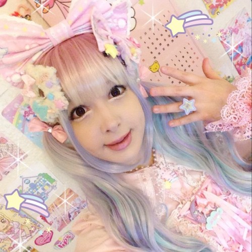 princess-peachie: Covered in happy galaxy things! -^_^-