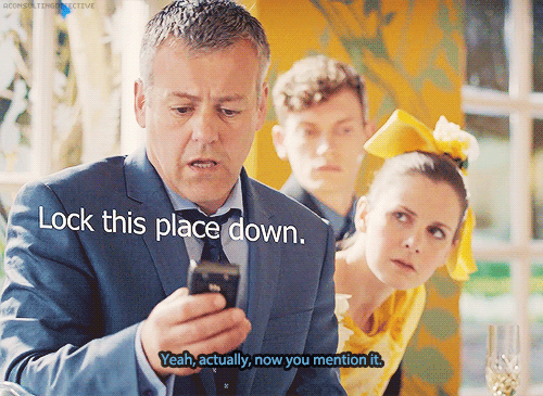 ∞ Scenes of Sherlock The loos, now, please.