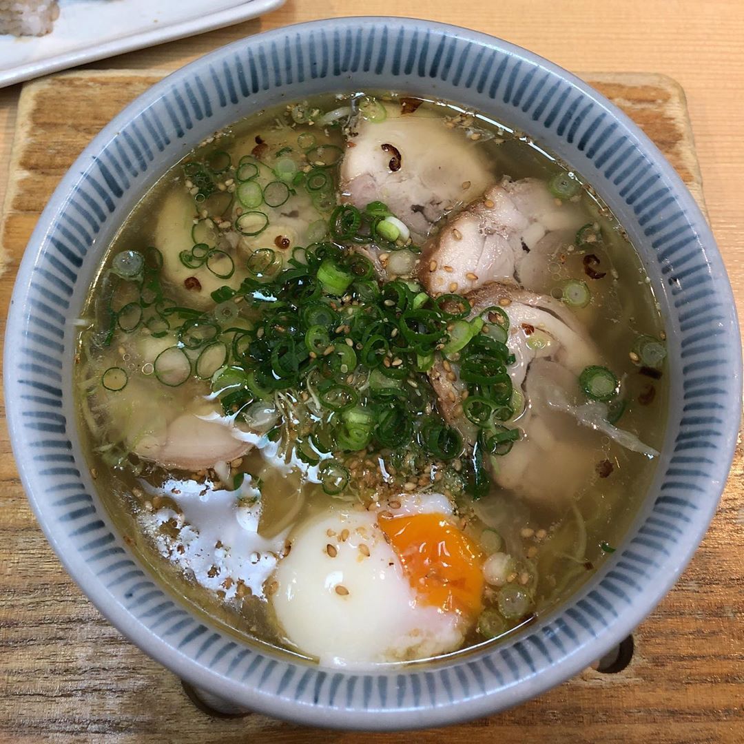 Moonlight Shadows ミシュランガイド 京都 大阪 岡山21 ミシュランプレート掲載店 Moonlight Shadows ミシュランガイド 京都 大阪 岡山21 ミシュランプレート掲載店