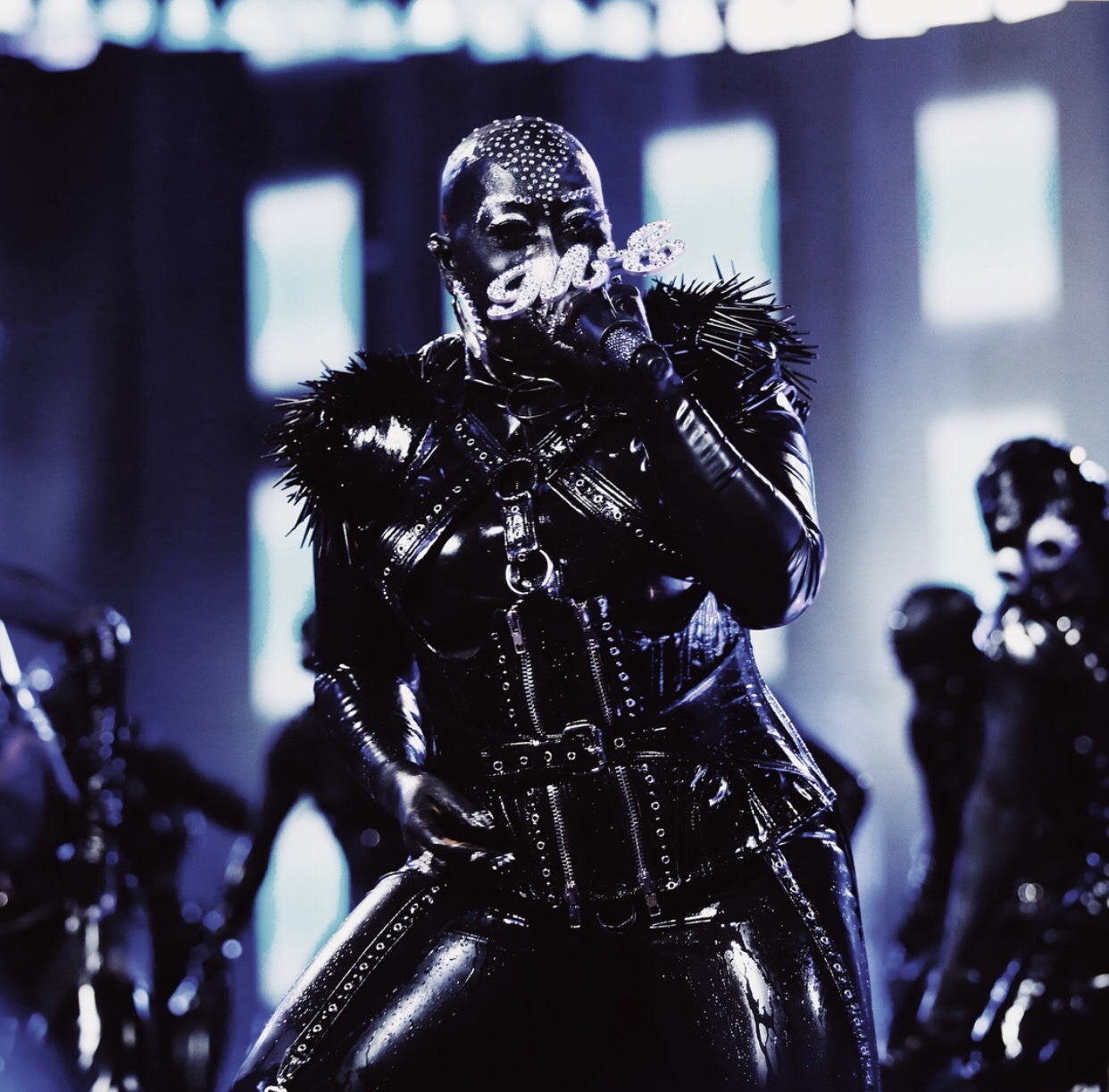 withbellzon: Missy Elliott @ the 2017 Hip-Hop Honors  Shot by ravieb on IG 