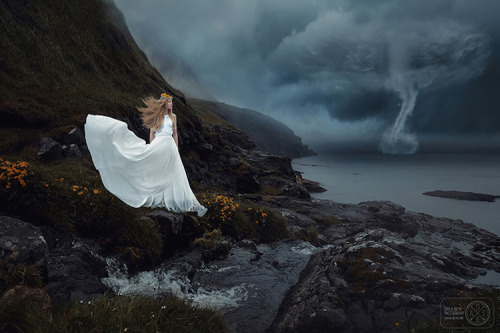mymodernmet:  Interview: Fantastical Photos Reveal Moments of Magic by Darja Bilyk 