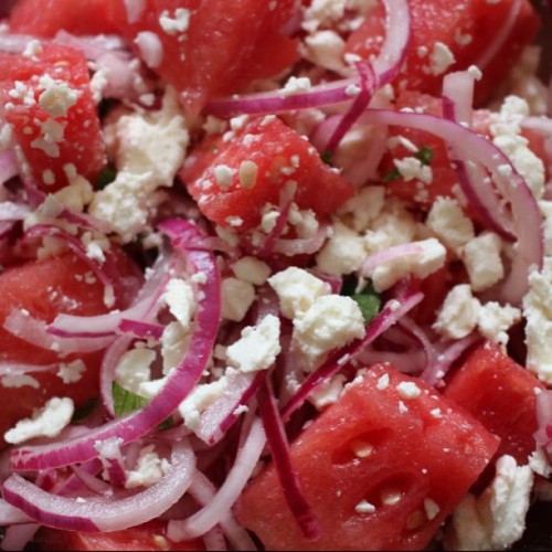 I&rsquo;m in love with this salad Cut up watermelon Feta cheese Chopped mint Pickled onions (marina