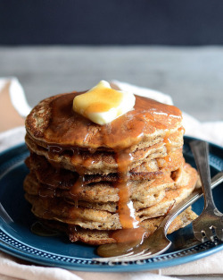 Hoardingrecipes:  Dirty Chai Pancakes With Spiced Caramel Sauce 