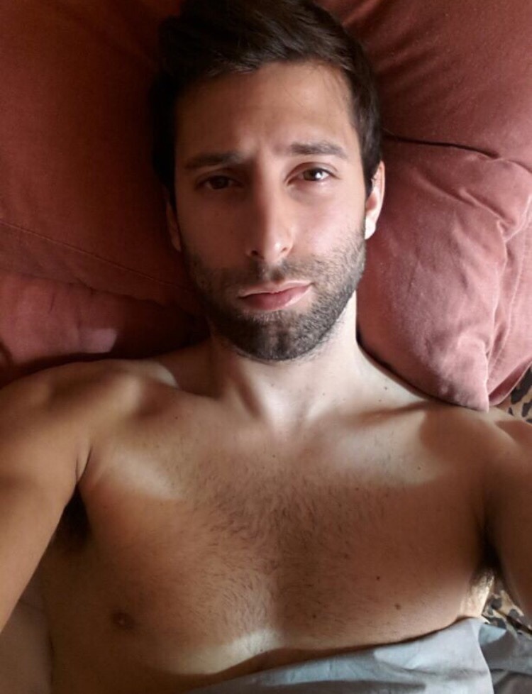 exclusivekiks:  26 year old guy from the UK 