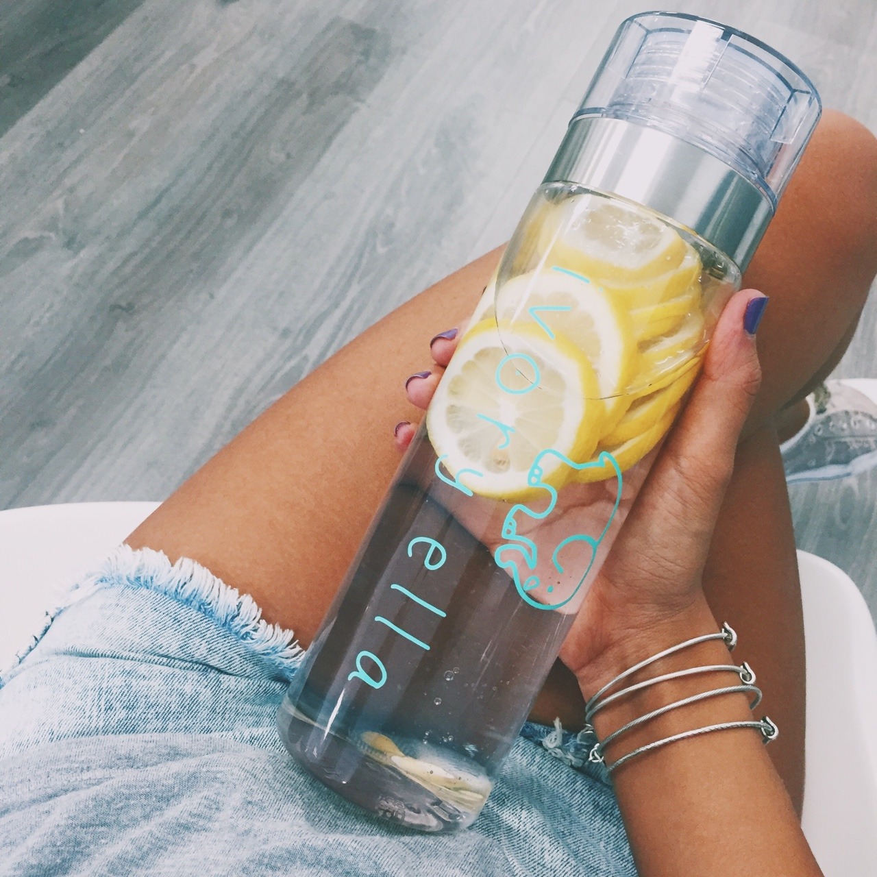 shopivoryella:  Who likes our mint water bottles? ☺️💧💕 