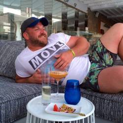 fhabhotdamncobs:  thickbear475:  gato-loco:  Lounging while having cocktails and reading Brecht. Fantastic!  GRRR~!     W♂♂F     (WARNING!   No “Pretty Boys” here.)  