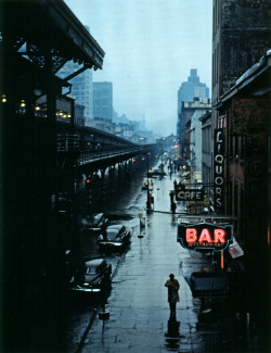 theshinyboogie:  Third Avenue, 1951 Photo by Esther Bubley 