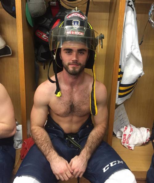 Working as a firefighter or playing as a hockey player he’s always giving his best for his man