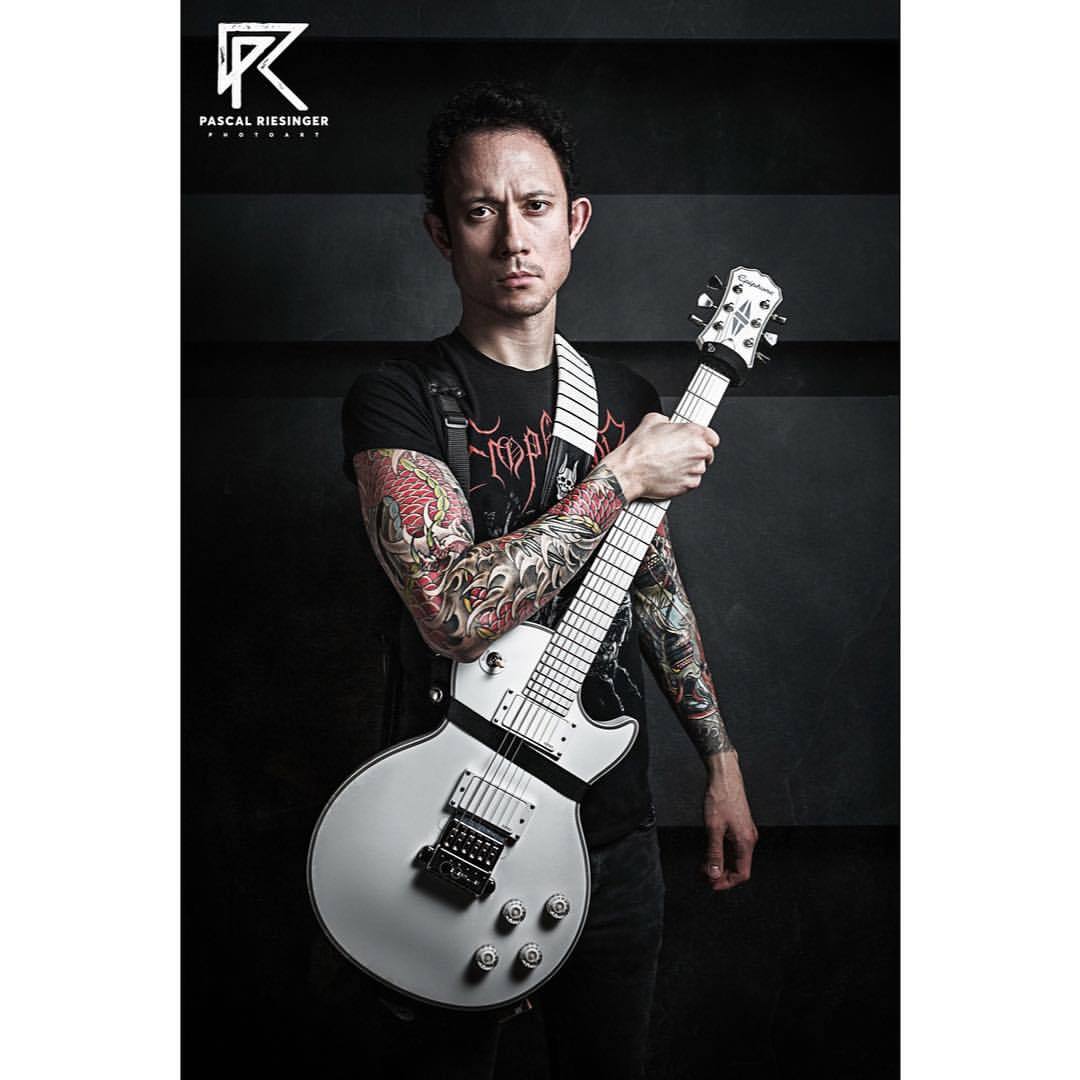 #Repost @pr_photoart
・・・
☆ MATTHEW KIICHI HEAFY // TRIVIUM ☆
#guitarist #singer #artist #portrait #heavy #music #whiteguitar #epiphone #trivium #matthewkiichiheafy #artist #portraitphotography #fineart #photography #bestoftheday #trivium #signature...