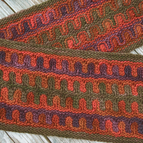 knitterswithattitude:Finally published!!The Zipper scarf is a unisex sideways knit scarf with a uniq