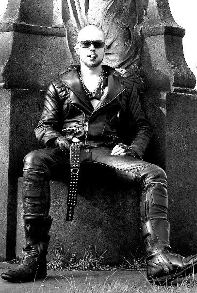 Leatherpigslave