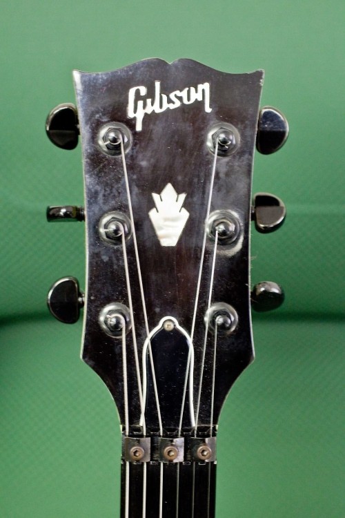 ...........GUITAR:LUST............