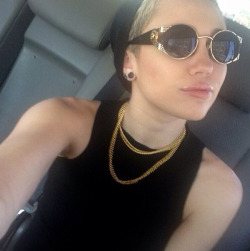 askaboutnikki:  yes Miley yes 