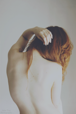 reveriesdouces:  KissTheFlame 1 by JuliaTosi