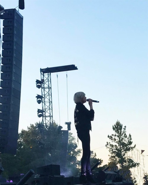 Middlelands Festival | Todd Mission, TX | 5.5.17Photo 1: noflashley [IG]Photo 2: sandruhs [IG]Photo 