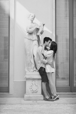 Stealing a kiss in the museum…