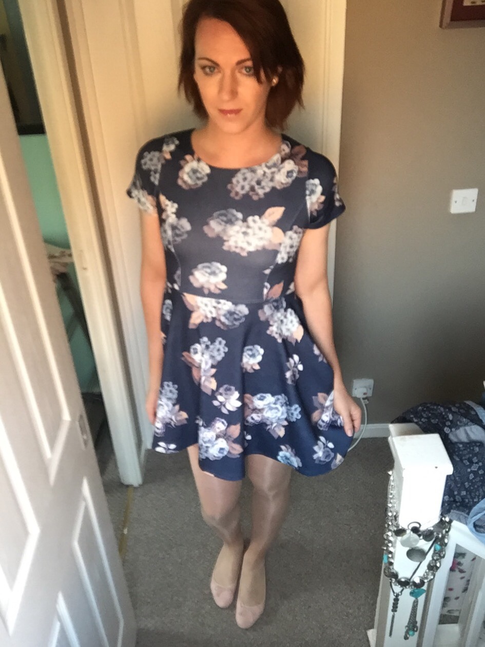 chloequinn-trapqueen:  Pretty dress and shiny tights and ballets! So now where you