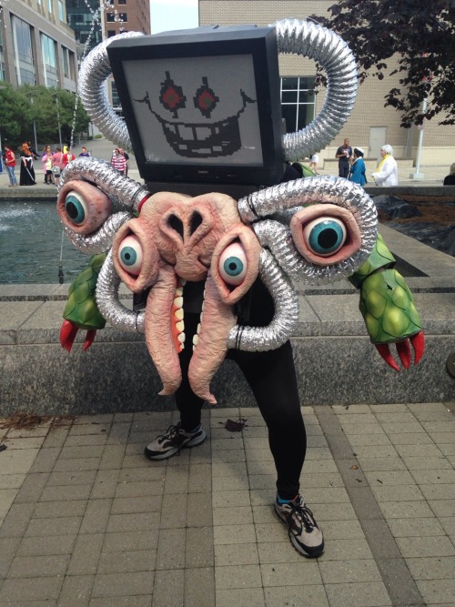 happykittyshop: Best Omega Flowey cosplay at Animazement 2016!! So adorable! Let me know your tumblr