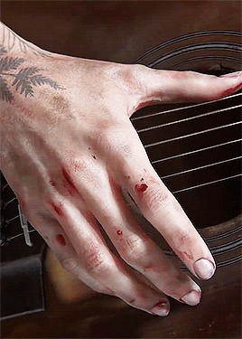 Ellie + Hands Bc Im Gay