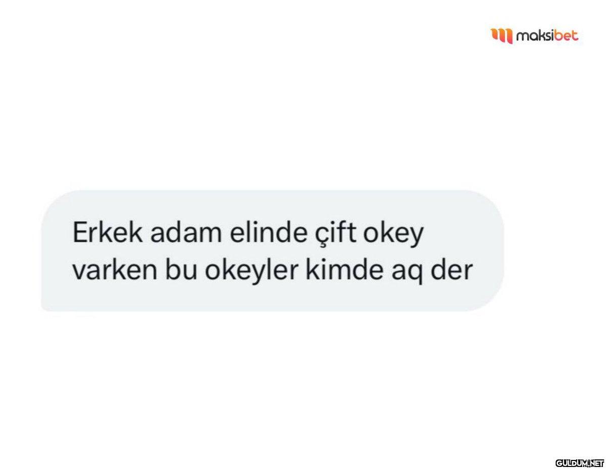 Erkek adam elinde çift...