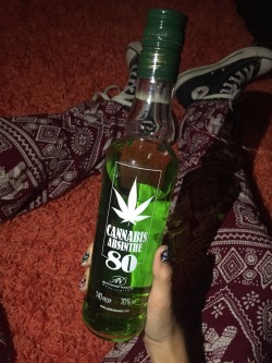 sadhippieslut:  So I tried cannabis absinthe last night…