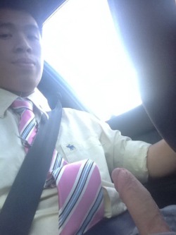 bi-for-bigdicks:  Stuck in traffic…