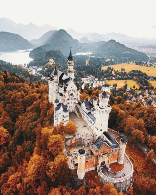 wantyoun0w:  earth:  Neuschwanstein Castle porn pictures