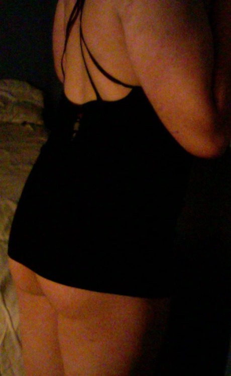 First two of a seven piece photoset. The other five will be up on my password protected blog an hour