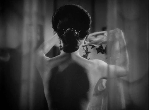 wehadfacesthen:Anna May Wong as Princess Taou Yuen in Java Head  (Thorold Dickinson, 1934). 